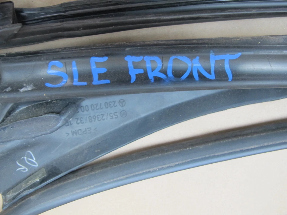 🥇03-12 MERCEDES R230 CLASE SL JUEGO DE 4 PARABRISAS Y PUERTA SELLO RESISTENTE AL CLIMA OEM Foto 3 de 4