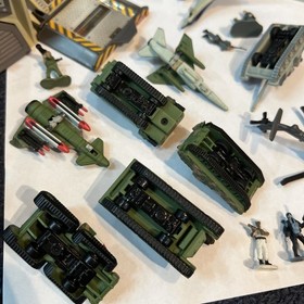 Micro Machines Military Lot.  3 Bases  + 22 Loose Forces