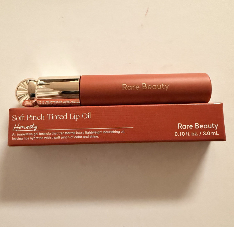 Rare Beauty Soft Pinch Tinted Lip Oil Honesty Hydrating Shine 0.10 fl oz