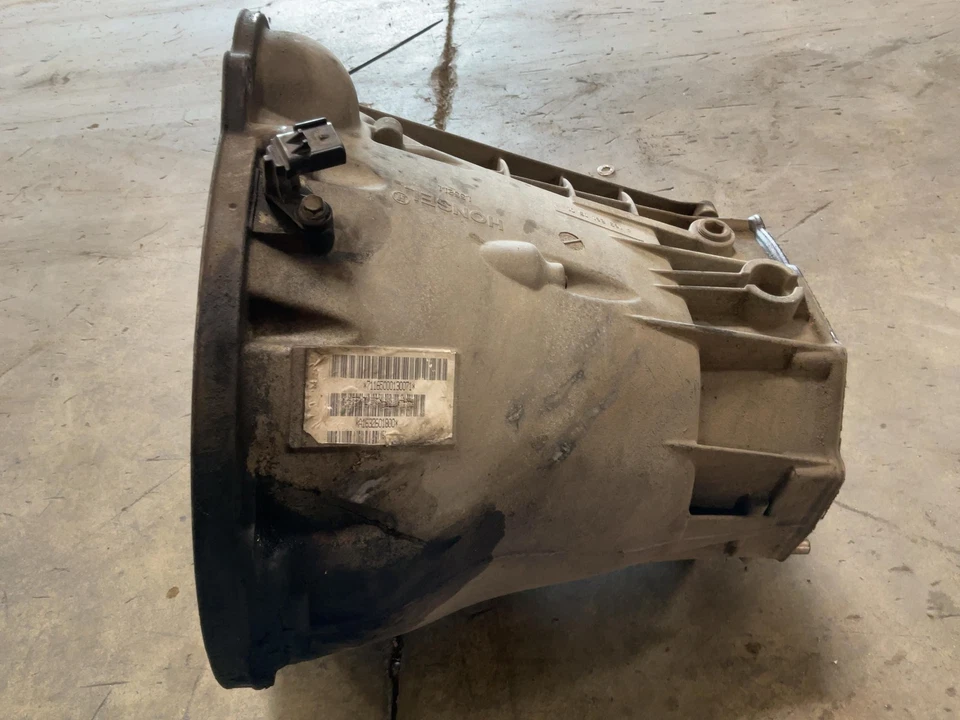 Carcasa campana transmisión delantera manual 6 velocidades Jeep TJ Wrangler 2005-2006 19911 Foto 2 de 4