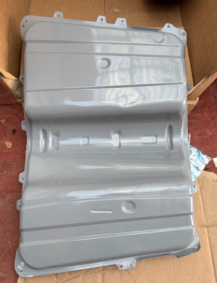 Toyota Rav4 2000-2006 Fuel Tank - Petrol Tank no fitting - Image 4 of 4