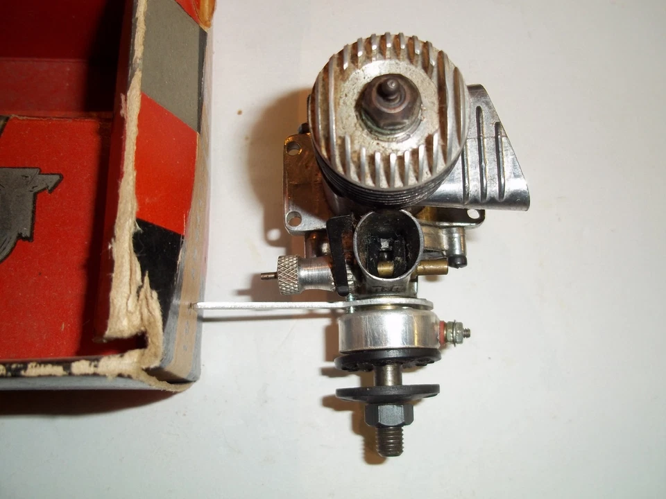 1940 O&R 19 Custom Ignition model airplane engine Ohlsson & Rice - Image 4 of 4