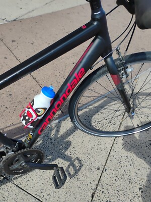 Cannondale Quick 8 Hybrid 700c Rims Shimano Brakes Aluminum Frame 