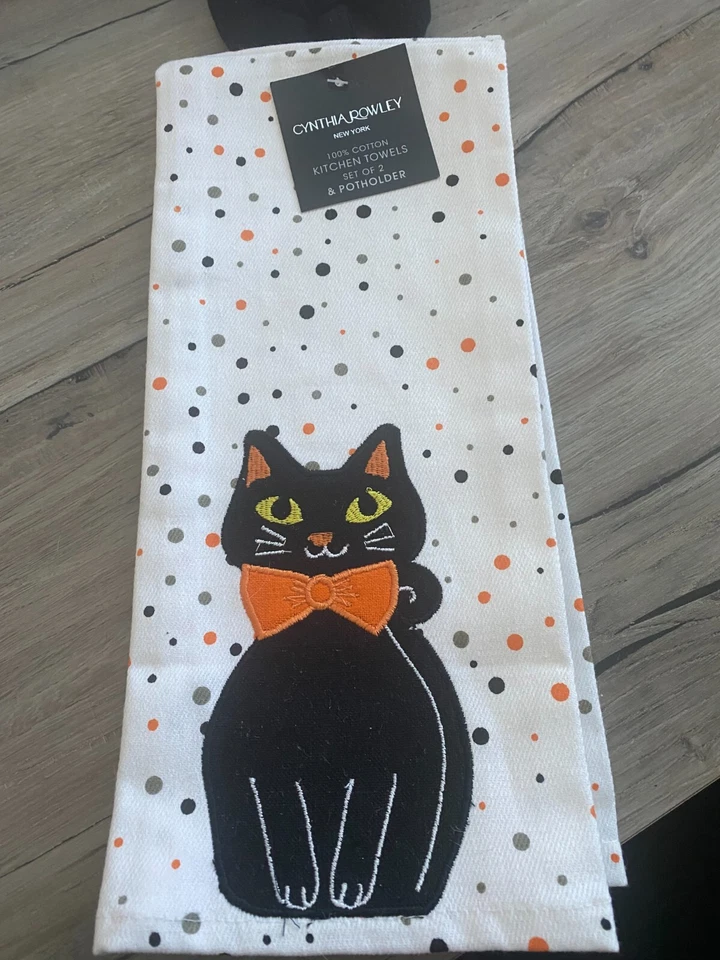 Cynthia Rowley Halloween 2 Dish Towels 1 Potholder Black Cat 3 Piece Set - Image 3 of 4