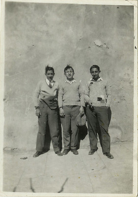 ANTIQUE PHOTO - VINTAGE SNAPSHOT - MAN TRIO FASHION FUNNY WALL - MAN WALL FASHION