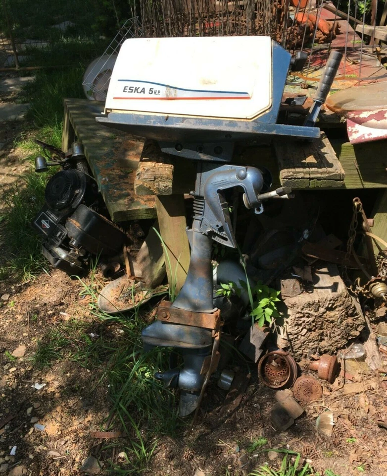 Motor de pesca de arrastre ESKA 5 caballos de colección motor de buen funcionamiento Foto 2 de 4