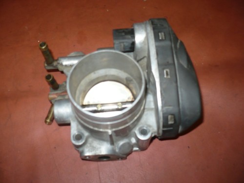 Drosselklappe Audi A3 Seat Cordoba Skoda Octavia VW Golf IV Variant 06A133062A