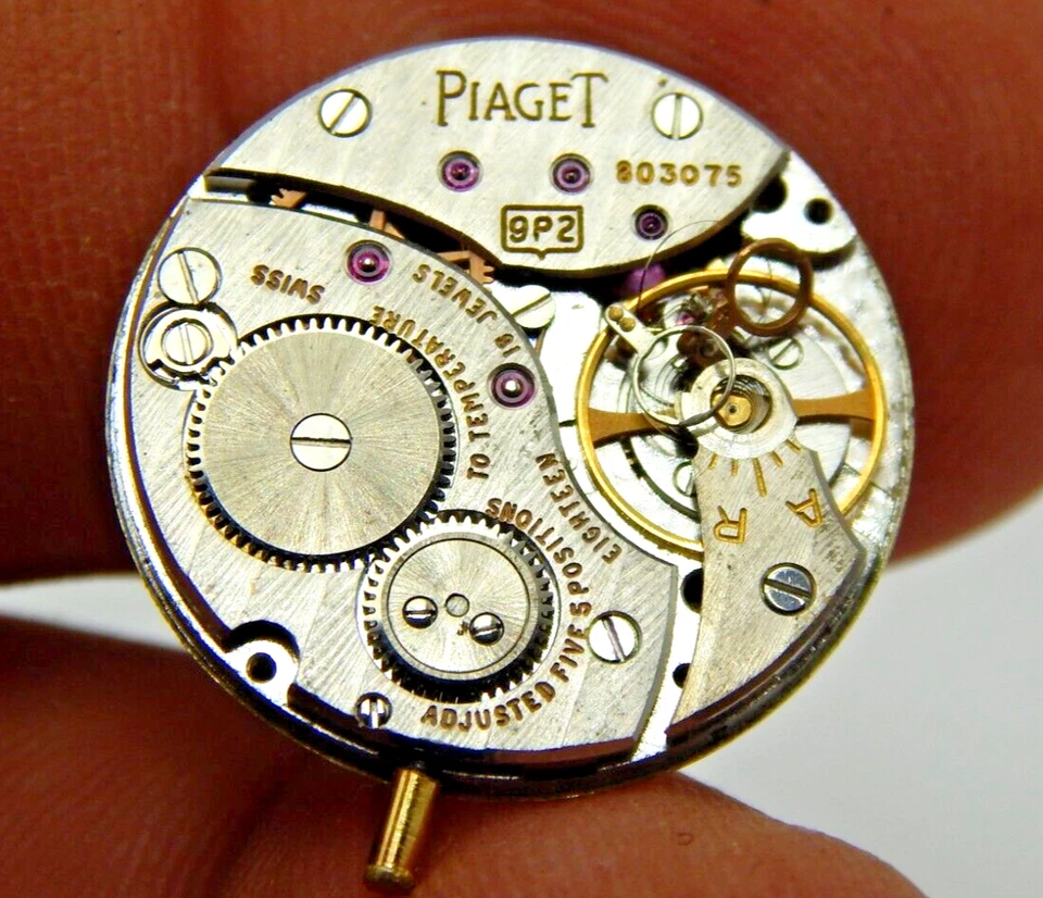 Piaget 18 jewel Cal 9P2 High Grade Wrist watch movement for parts or repair - Image 2 of 4