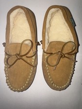 FIRESIDE BY DEARFOAM WOMEN'S SLIPPERS BROWN SZ 5 MOCASSIN SLIP ON LOAFER FUZZY
