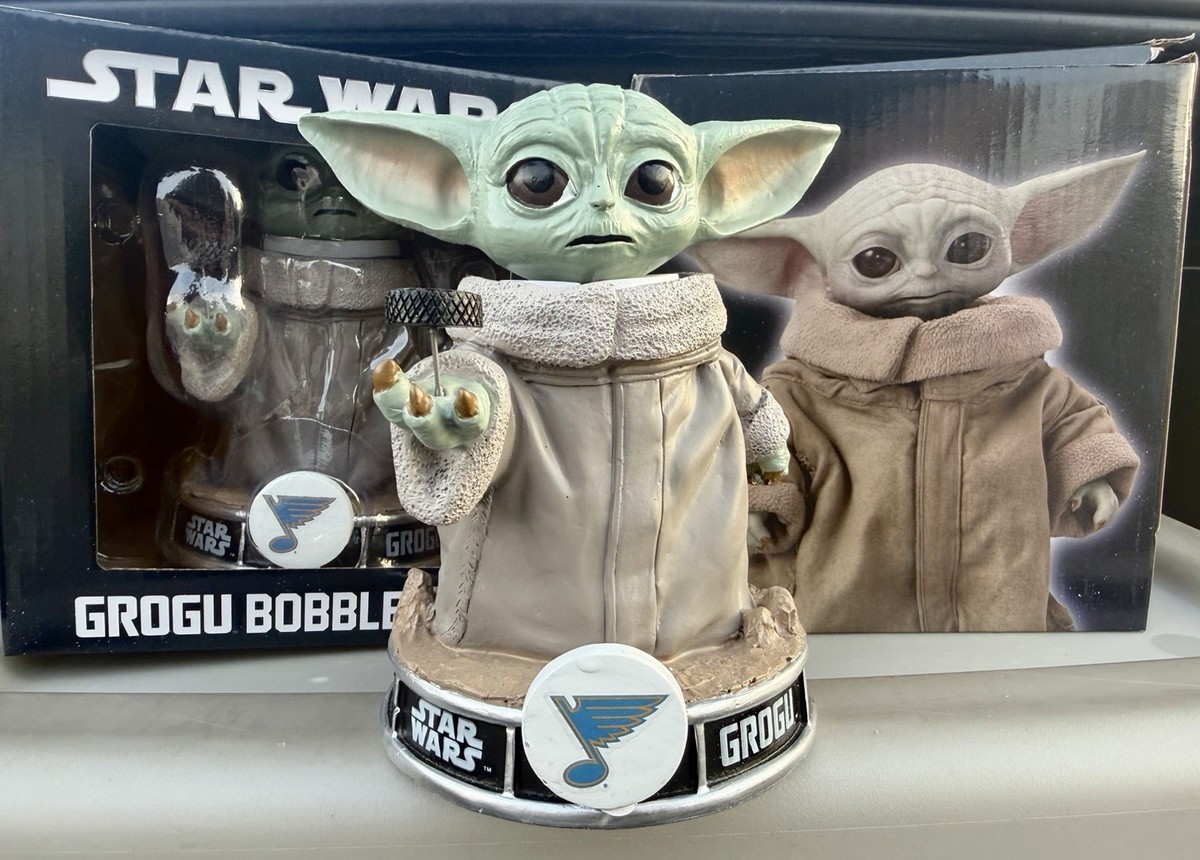 St Louis Blues Star Wars Night GROGU BOBBLEHEAD Baby Yoda & Mandalorian SGA  3/26
