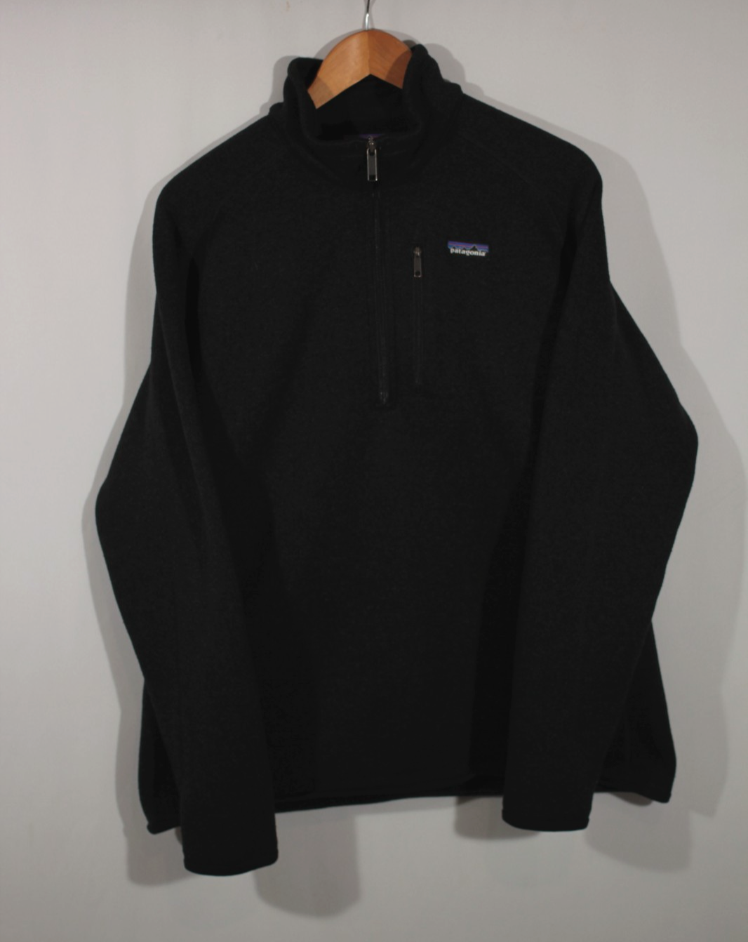 Black Patagonia Mens Fleece 1/4 Zip Pullover