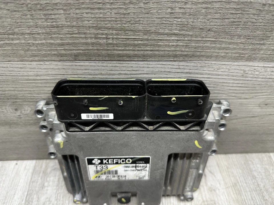 Módulo de controle de motor 2012 Hyundai Genesis 5.0 V8 Coupe ECM ECU 39110-3F810 (18) - Imagem 3 de 4