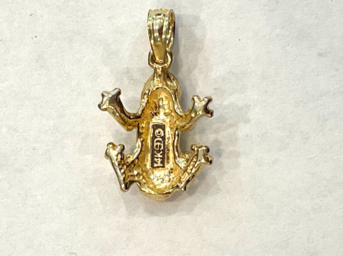 Retirement Sale 5 Days Only-- 14k Yellow Gold Frog Charm Pendant - Picture 4 of 5