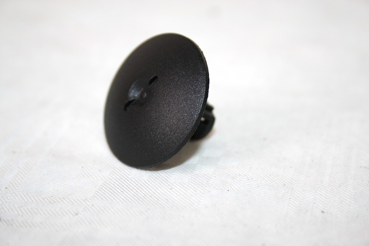 1x Original Opel Vivaro Halter Clip für Radlauf 9161902  