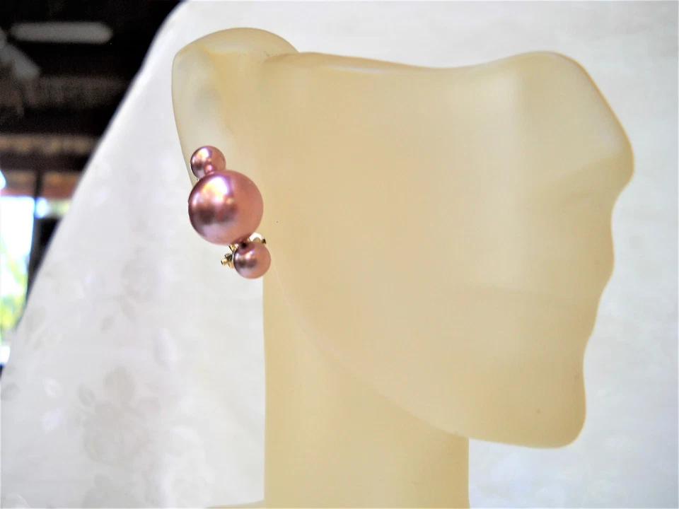 TRIPLE STUD MAJORCA/MALLORCA PEARL EARRINGS DARK PINK MAJORCA PEARLS CLIP-ON - Image 4 of 4