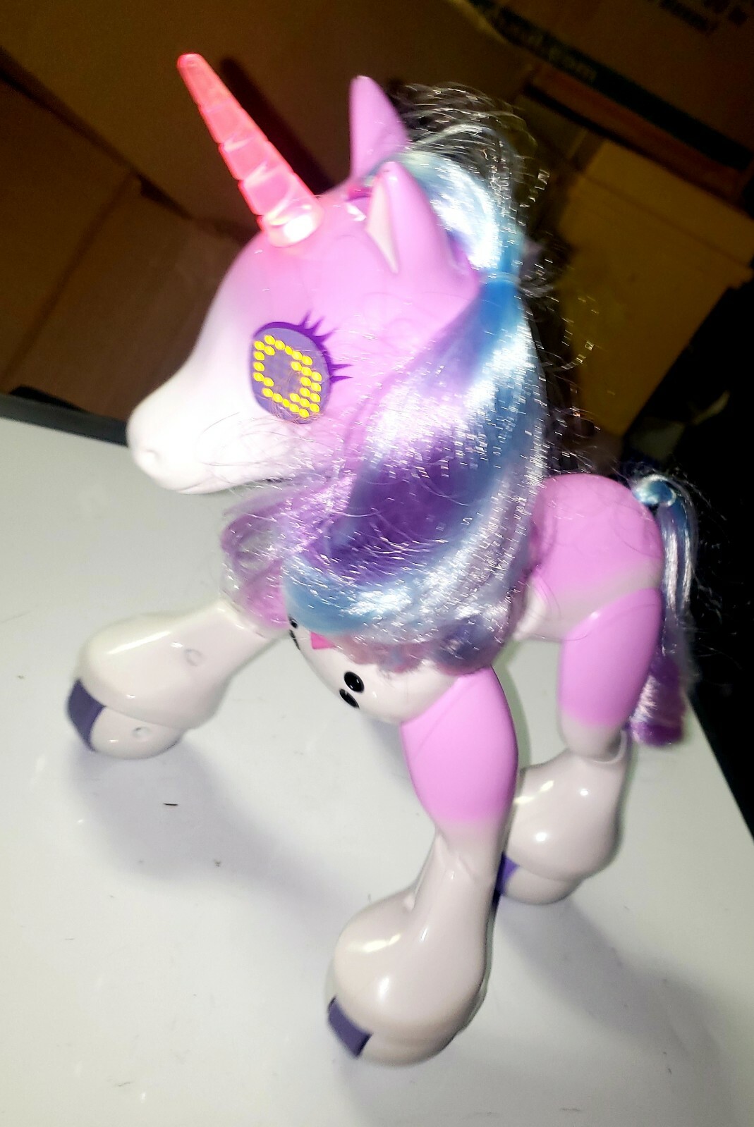 zoomer 6040309 enchanted unicorn toy
