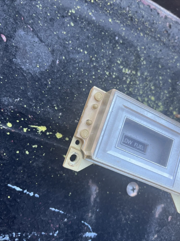 Lincoln Continental Mark V 1977-1979 indicador de advertencia de bajo combustible OEM MARK V Foto 3 de 4