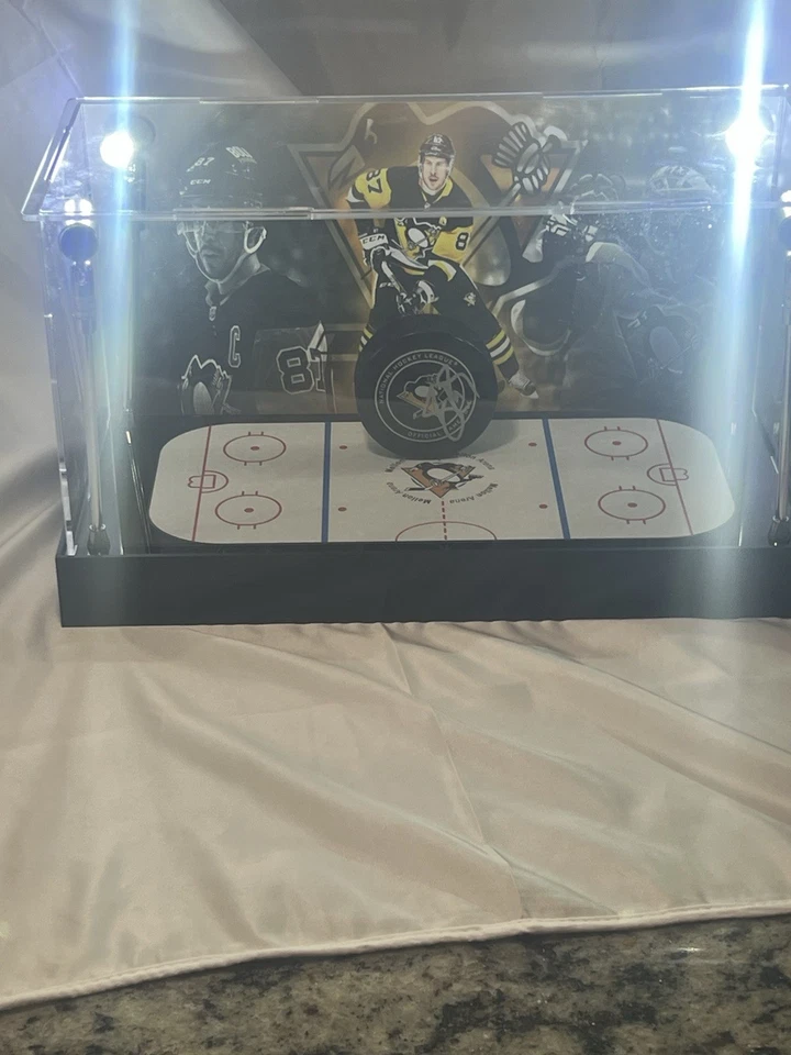 Sidney Crosby Pittsburgh Penguins Autographed Puck W/ JSA COA Unique Display! - Image 4 of 4