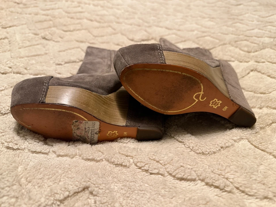 Botines de cuña con plataforma marca Joan & David talla 6 Foto 2 de 3