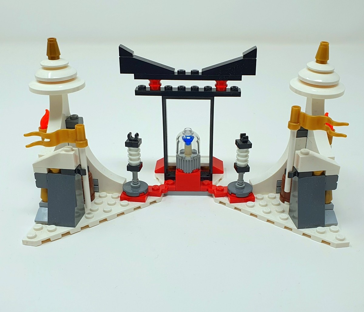 LEGO Ninjago Possession MINI TEMPLE (from set 70736 Attack of the