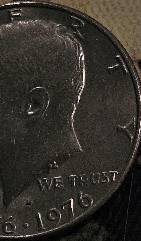 1776-1976 Kennedy Bicentennial Half Dollars Rare Coin 50c Circulated Error Coin - Image 4 of 4