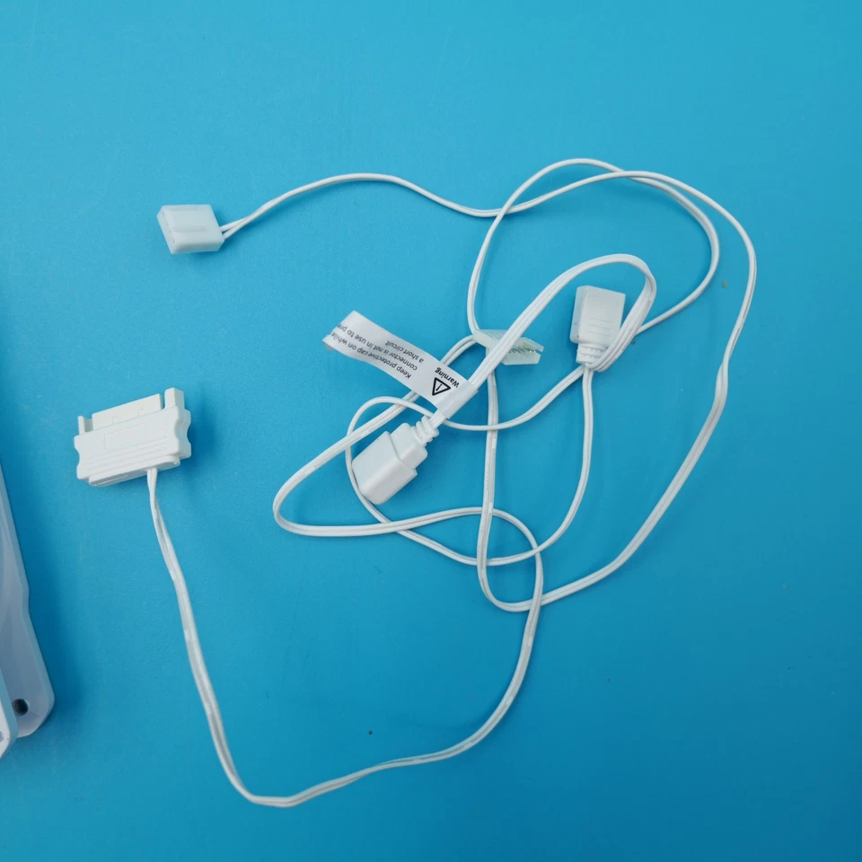 4 Pack Thermaltake TT-1225 A1225L12S RGB Brushless Cooling PC Fans - White - Image 2 of 3