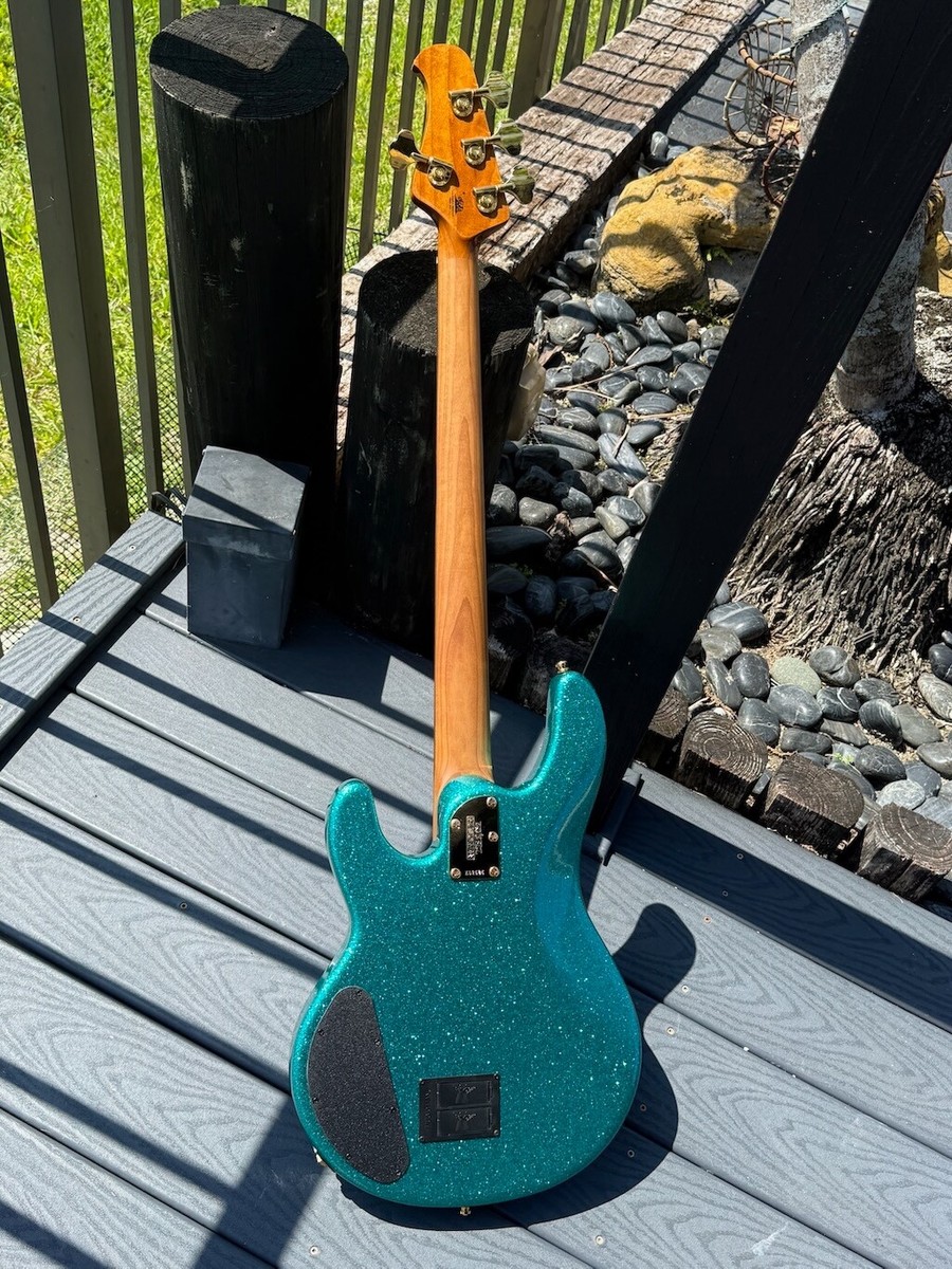 2022 Music Man Stingray Special HH Bass outrageous Turquoise