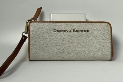 Dooney & Bourke Women s White Pebble Grain Large Zip Around Wristlet, New
