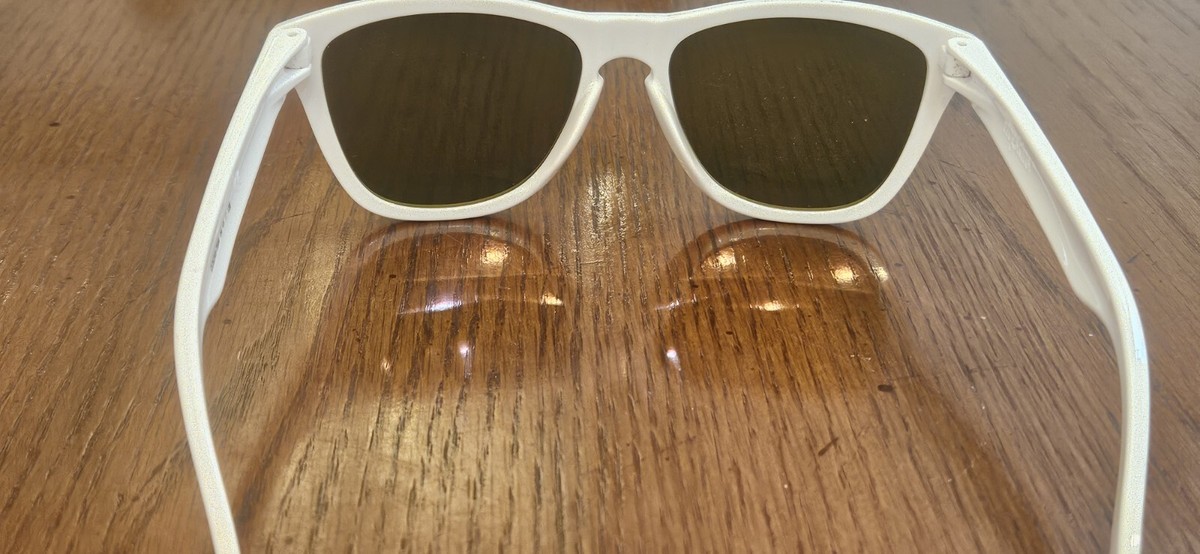 Oakley Polished White Frogskins Prizm Ruby Sunglasses 09245 Oakley Polished White Frogskins Prizm Ruby Sunglasses 09245