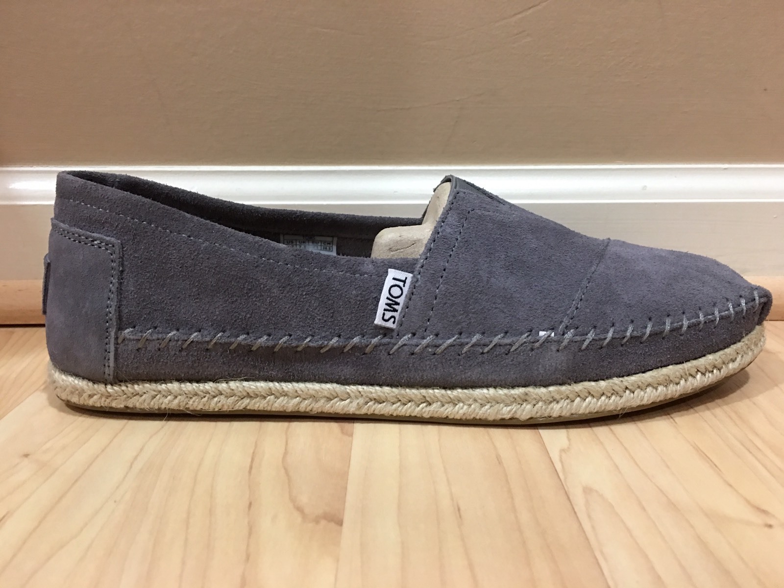 toms leather slip on shoes
