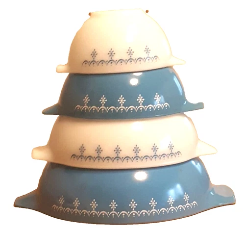 Pyrex Snowflake Cinderella Blue Garland Nesting/ Mixing Bowls (Set of 4) VTG~MCM