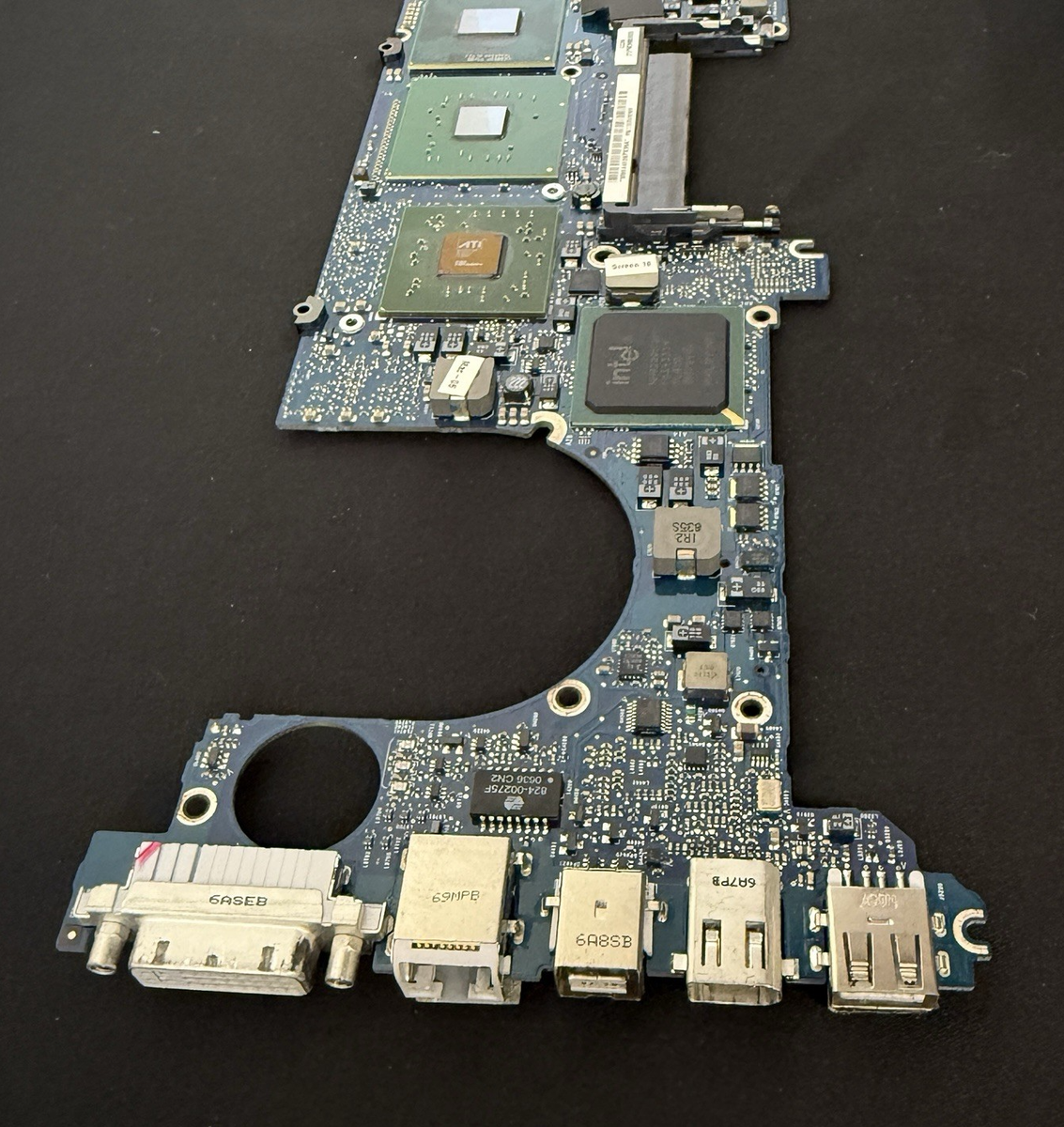 OEM Apple MacBook Pro 15 inch 2006 A1211 Logic Board 820-2054-A