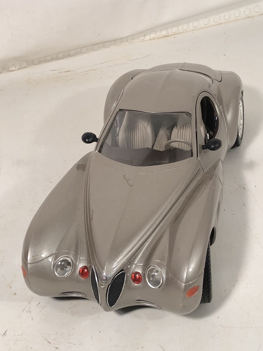 Guiloy Chrysler Atlantic 1/18 ミニカー Chrysler Atlantic Concept Top Line 1:18 Scale Diecast Model by