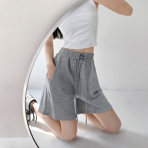 Sleek and Comfortable Womens High Waist Loose Fit Bandage Design Shorts - Picture 2 of 28