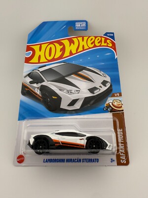 Hot Wheels 2024 Lamborghini Huracan Sterrato White 41/250 - Safari Mode 1/5 New