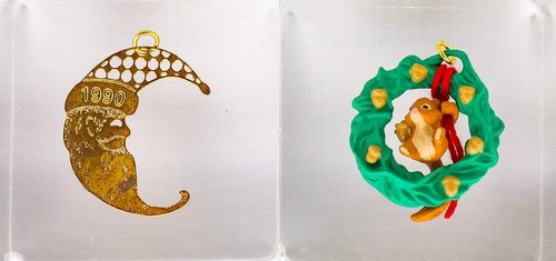 Hallmark Keepsake mini ornaments 1990 Acorn Wreath - Brass Santa - Picture 2 of 5