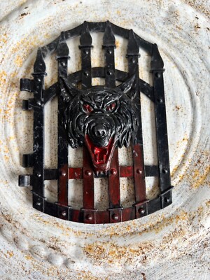 HE MAN CASTLE GATE WOLF GATE HE-MAN