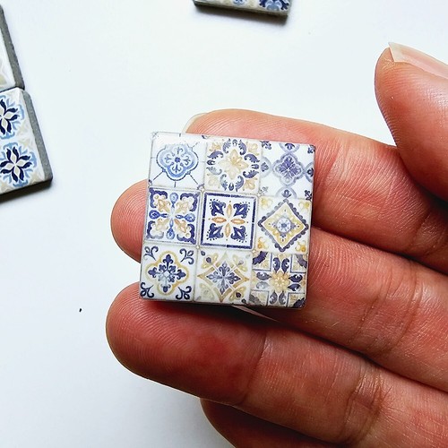 Ceramic Tiles Dollhouse Miniatures Vintage Mosaic Kitchen Decor Set of 35 - Picture 4 of 7
