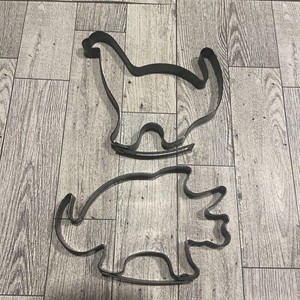 William Sonoma Set Of 2 Dinasour Pancake Molds Non Stick Pre-owned