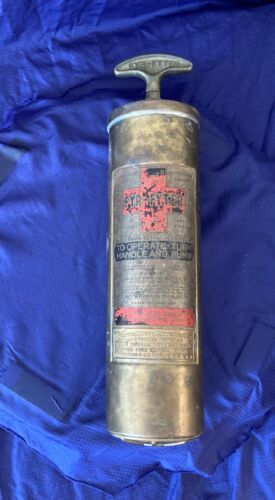 RP3359 Vtg Fyr-Fyter Solid Brass Wall Mounted Fire Extinguisher EMPTY - Foto 1 di 7