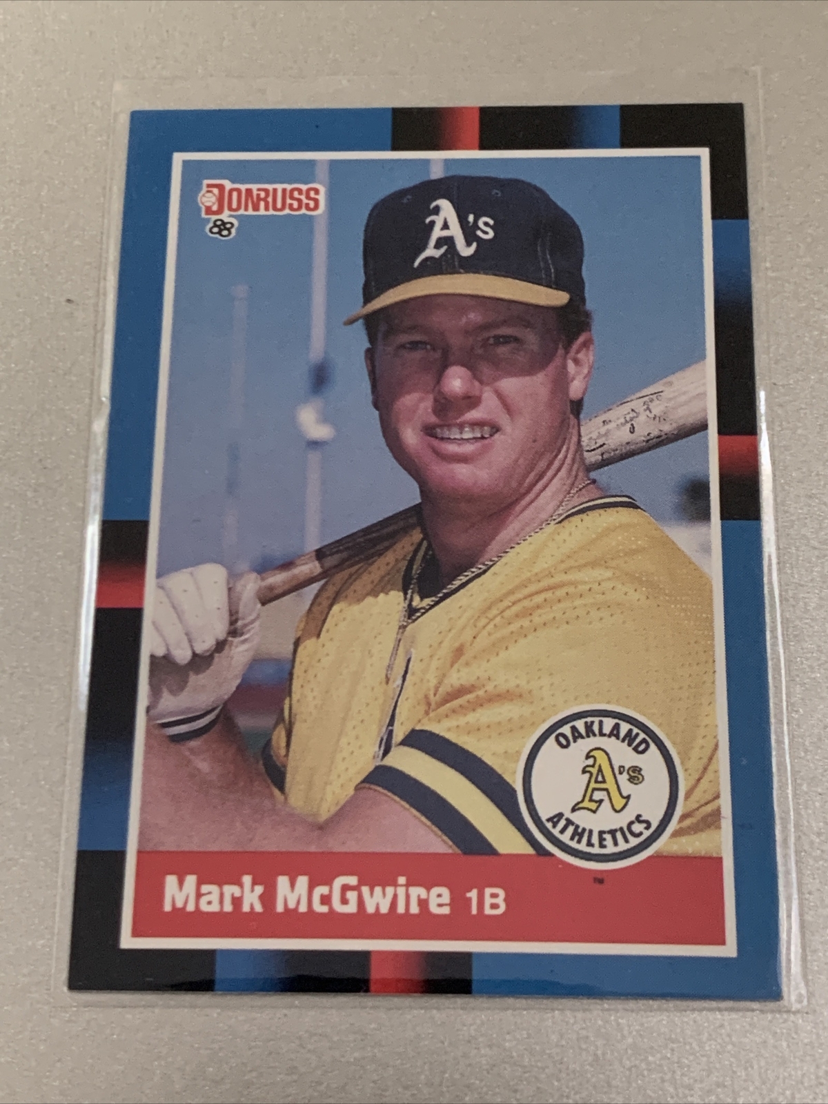 Mark McGwire #256 (Baseball Cards 1988 Donruss) — is it worth grading?