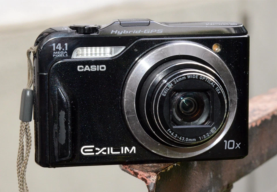 CASIO EXILIM EX-H20G Digitalkamera 14,1 MP 10x Zoom schwarz Digicam Bridge Top