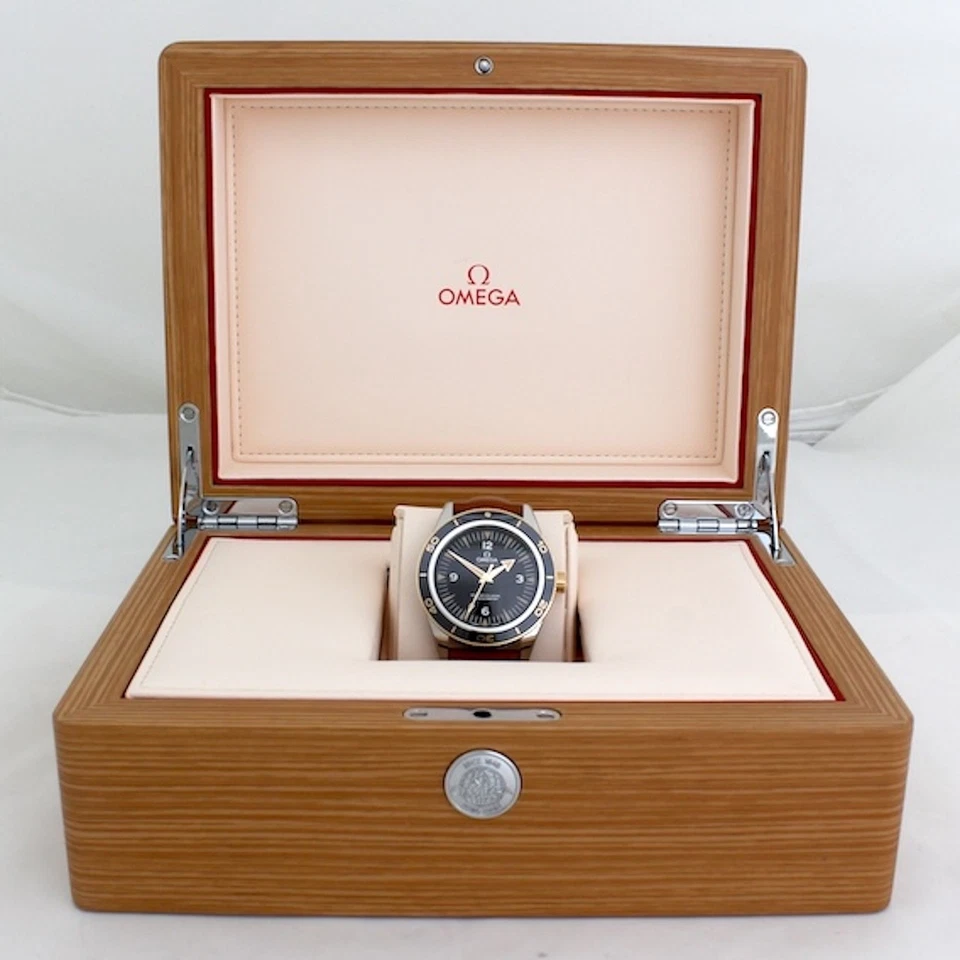 OMEGA Seamaster Men's Black Watch - 233.22.41.21.01.001, photo 4 of 5