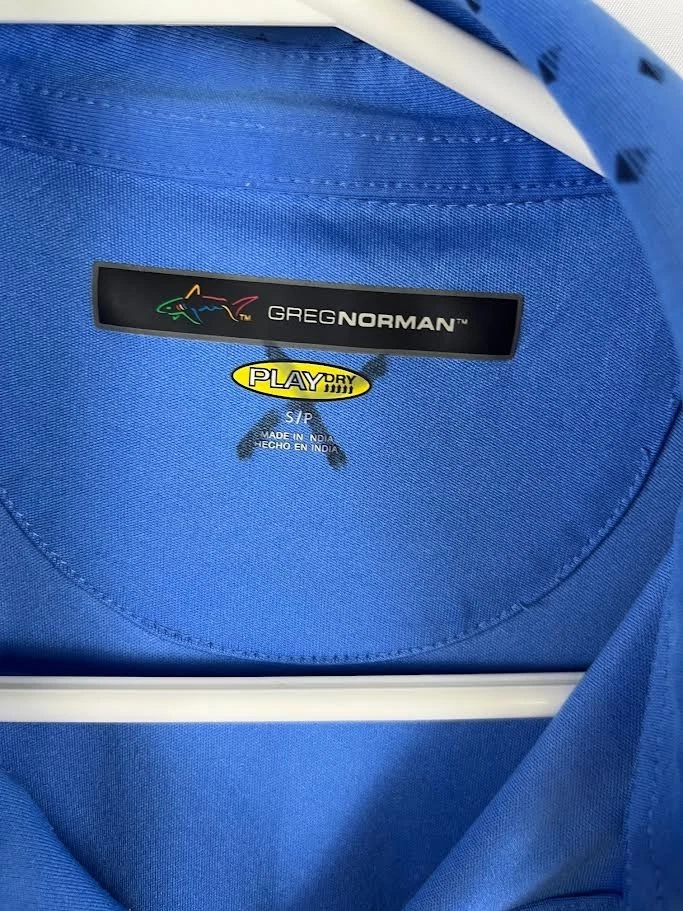 Polo de golf Greg Norman Play Dry azul lunares rendimiento para hombre talla pequeña Foto 3 de 4