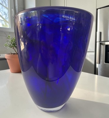 KOSTA BODA 青いガラス花瓶 Studio Art Glass KOSTA BODA Atoll Sweden Cobalt Blue Swirl 8