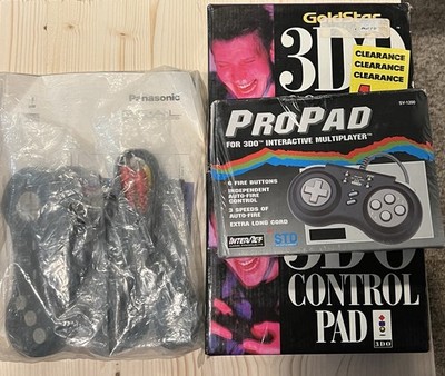 Rare Vintage GoldStar 3DO Control Pad Model GPA111M LOT + Manual/Reg + Extras