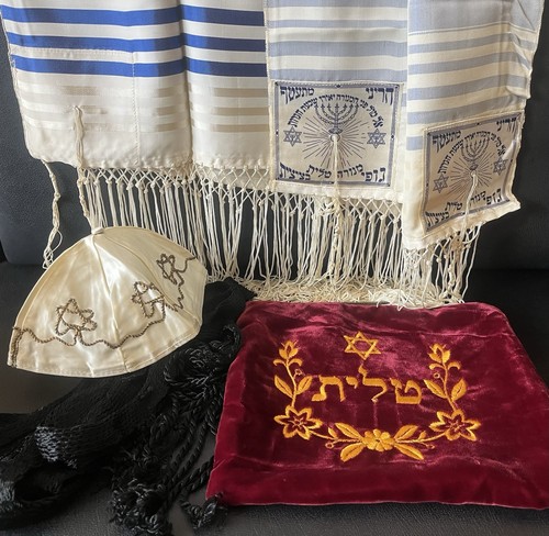 Vintage Jewish Bar Mitzvah Tallit Kippah Sash in Velvet Bag