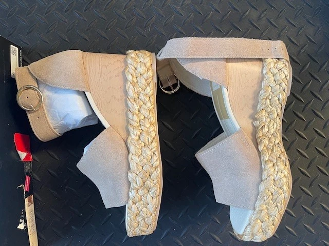 Dolce Vida Mujer Dune Beige Gamuza Cuña Tacones Talla 8M Nuevos en Caja Envío Gratis Foto 3 de 4