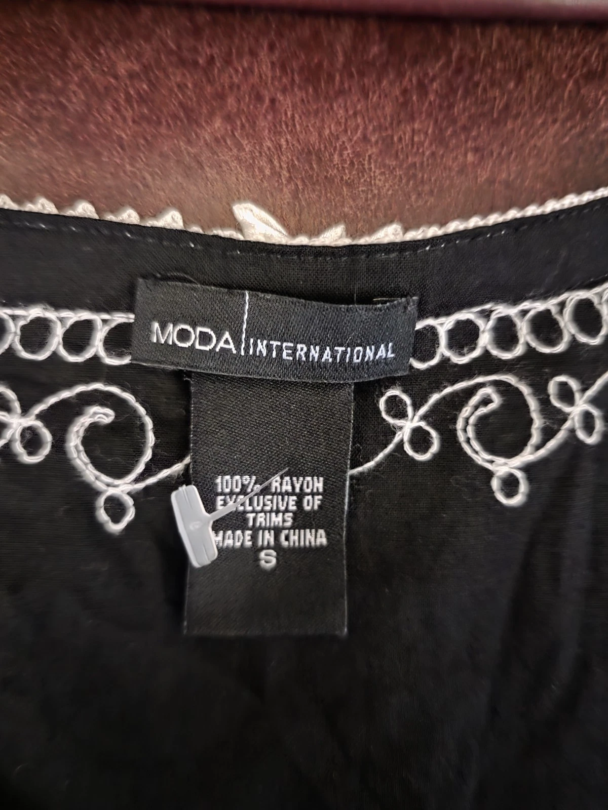 UNDERCOVER Abito Boho Victoria's Secret ricamato bohemien nero bianco orlo piccolo