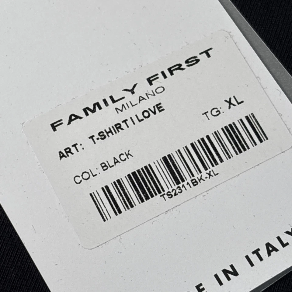 Camiseta Family First 'I Love Milano' Manga Corta Cuello Redondo Negra Talla XL Foto 2 de 4